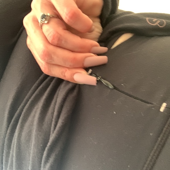 Calia Workout 2 pc Outfit (M/L) - Picture 2 of 9